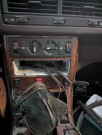 Beige Mercedes R129 delebil thumbnail