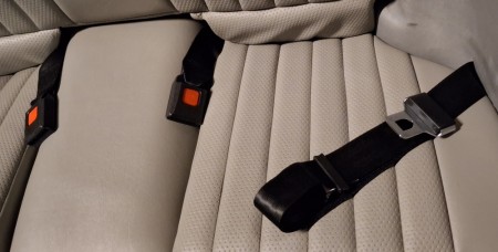 Setebelter for R107 baksete