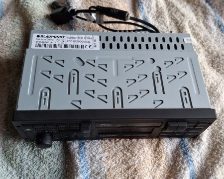 Stereo montering R129